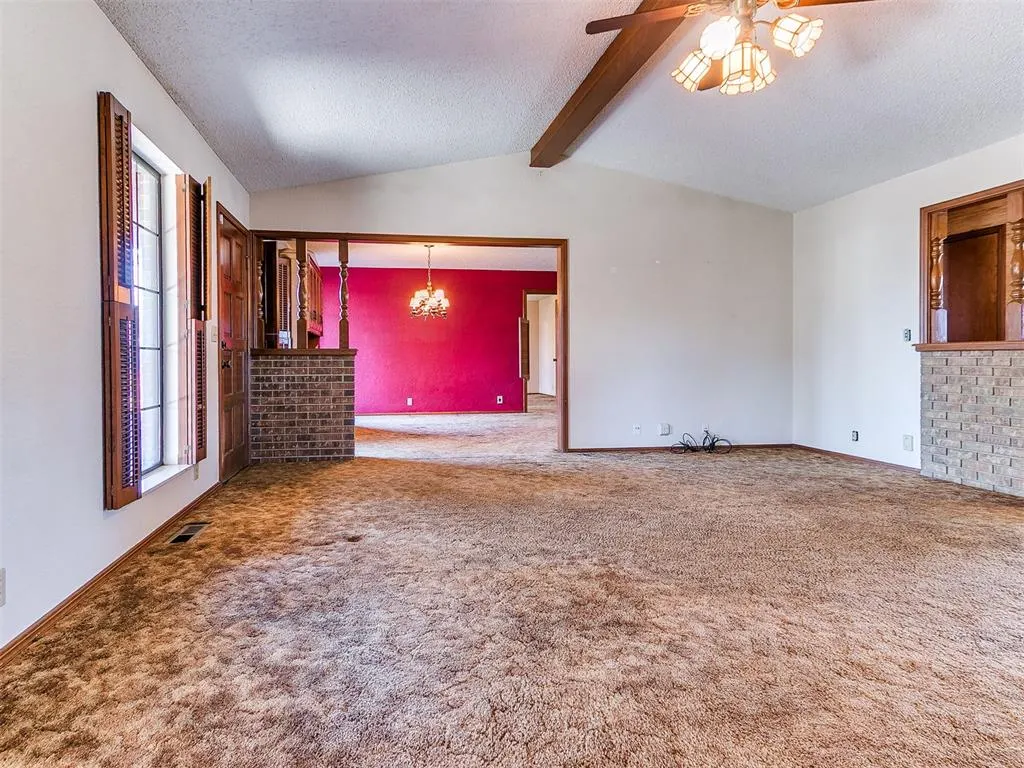 Photo 12 — 1615 Oak Lane, Oklahoma City, OK 73127