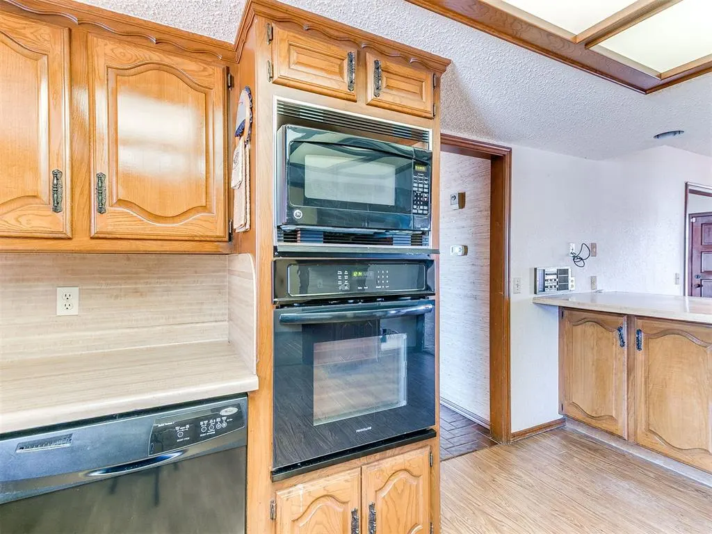 Photo 20 — 1615 Oak Lane, Oklahoma City, OK 73127