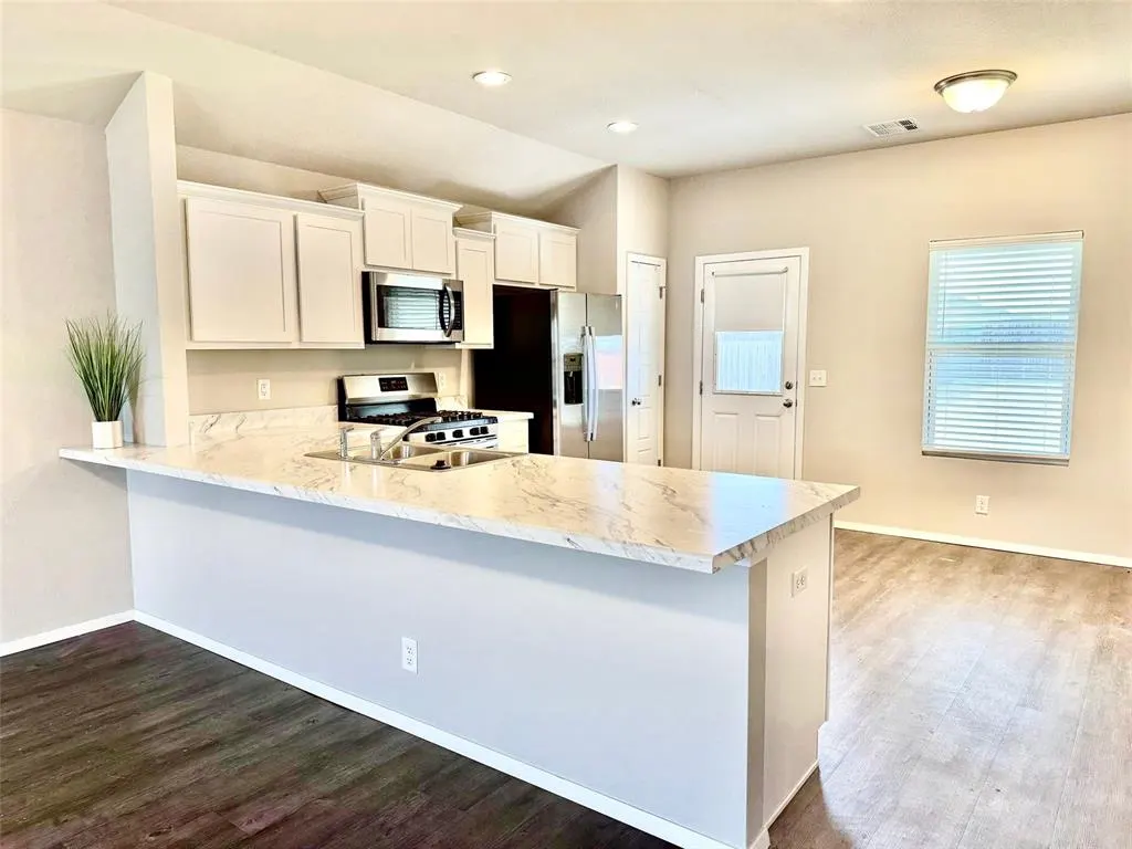 Photo 11 — 2006 S 15th Street, Broken Arrow, OK 74012