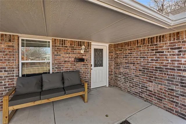 Photo 6 — 340 NW 90th Street, Oklahoma City, OK 73114