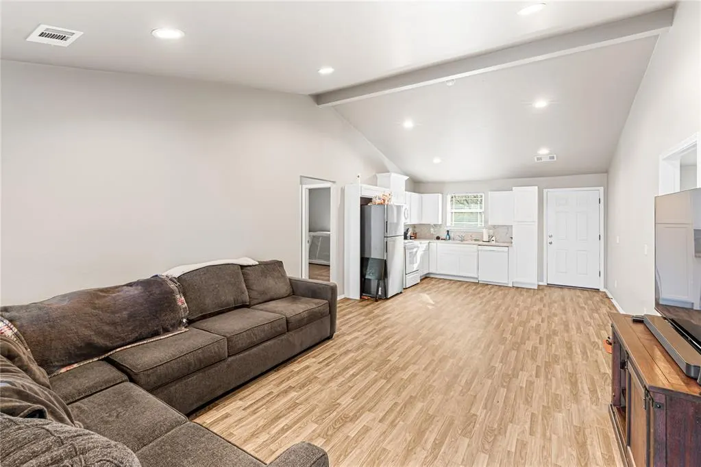 Photo 8 — 340 NW 90th Street, Oklahoma City, OK 73114