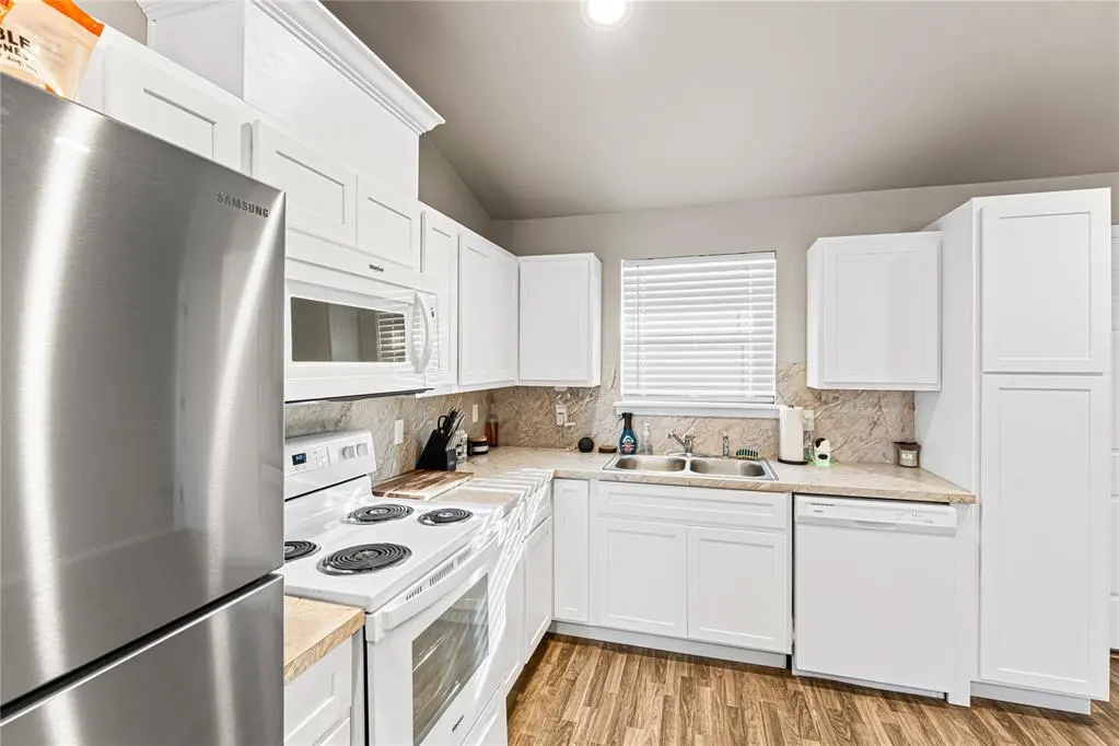 Photo 15 — 340 NW 90th Street, Oklahoma City, OK 73114