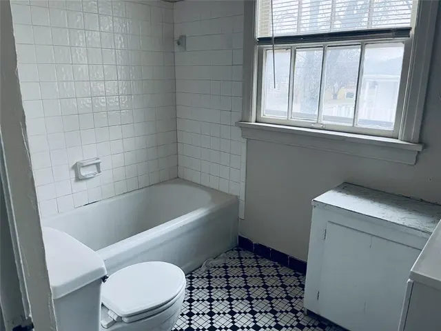 Photo 7 — 1802 Exchange Avenue, Oklahoma City, OK 73108