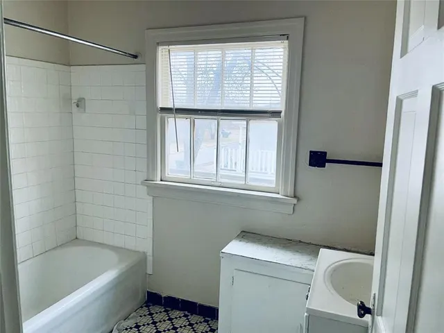 Photo 8 — 1802 Exchange Avenue, Oklahoma City, OK 73108