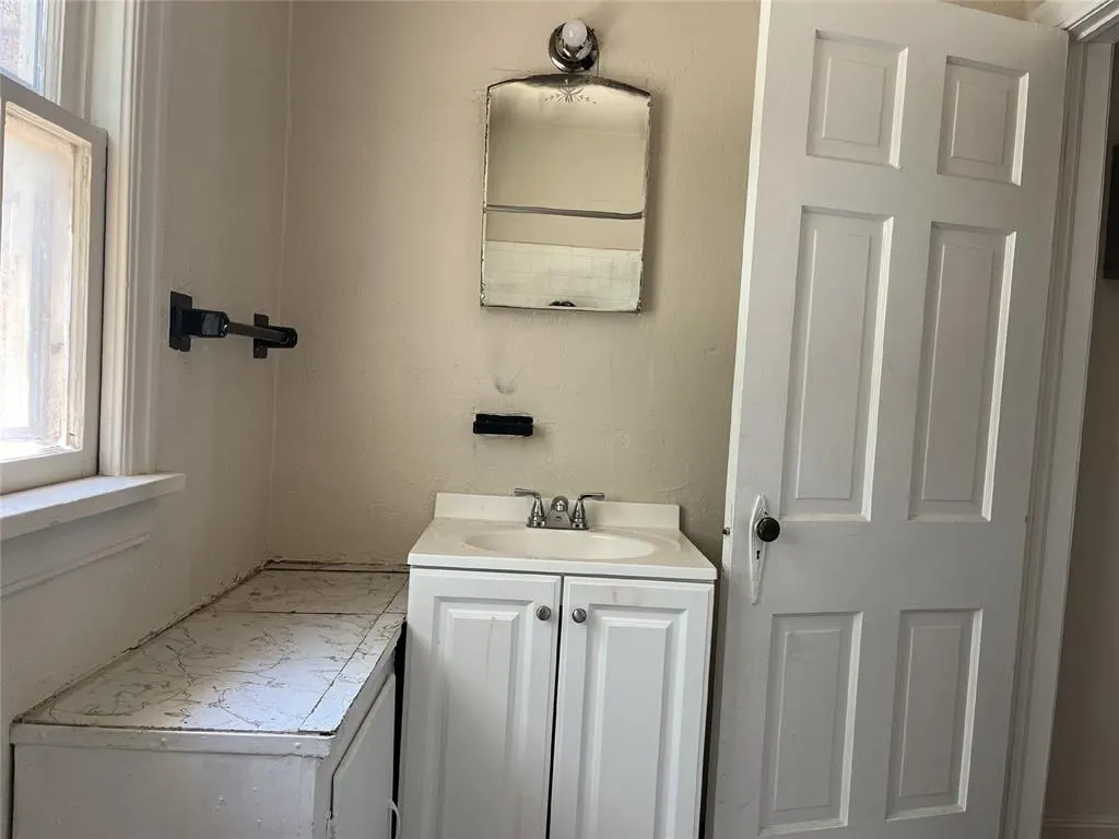 Photo 13 — 1802 Exchange Avenue, Oklahoma City, OK 73108