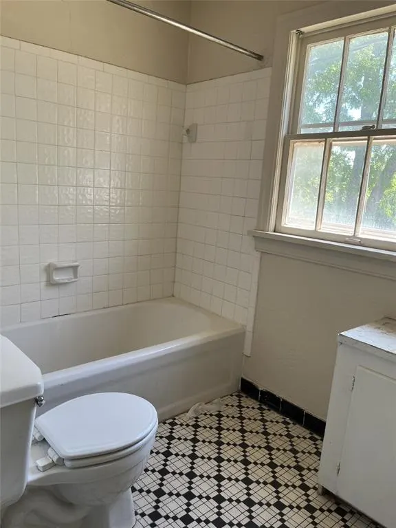 Photo 14 — 1802 Exchange Avenue, Oklahoma City, OK 73108