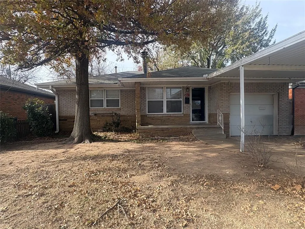 Photo 2 — 4913 N Independence Avenue, Oklahoma City, OK 73112