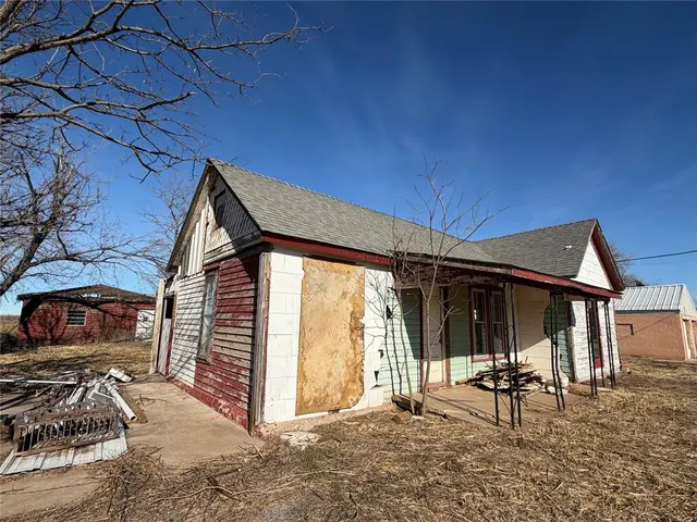 Photo 7 — 109 W 2nd Street, Custer City, OK 73639
