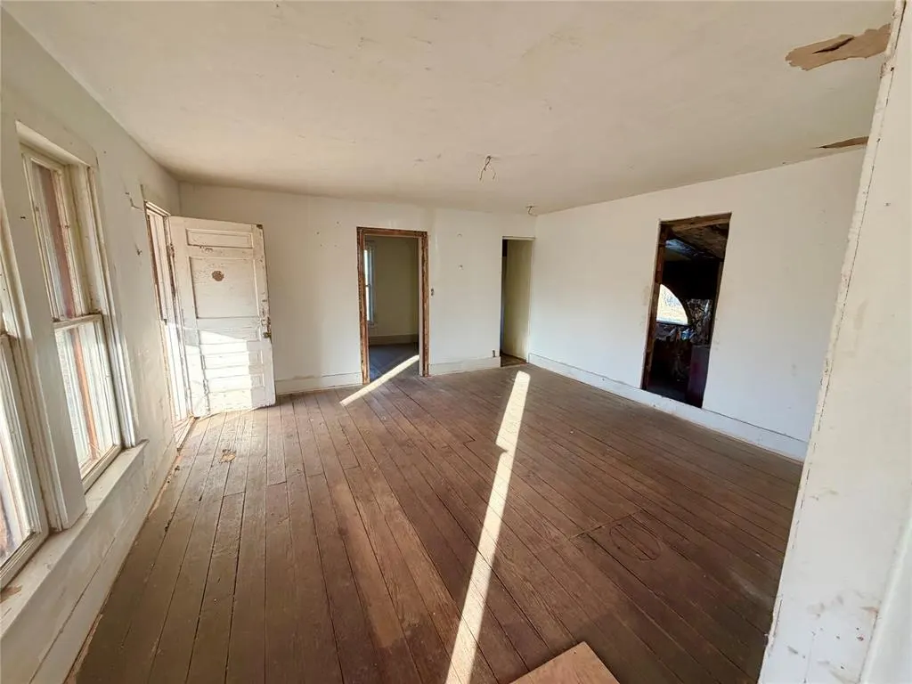Photo 15 — 109 W 2nd Street, Custer City, OK 73639