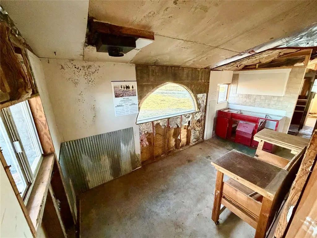 Photo 17 — 109 W 2nd Street, Custer City, OK 73639