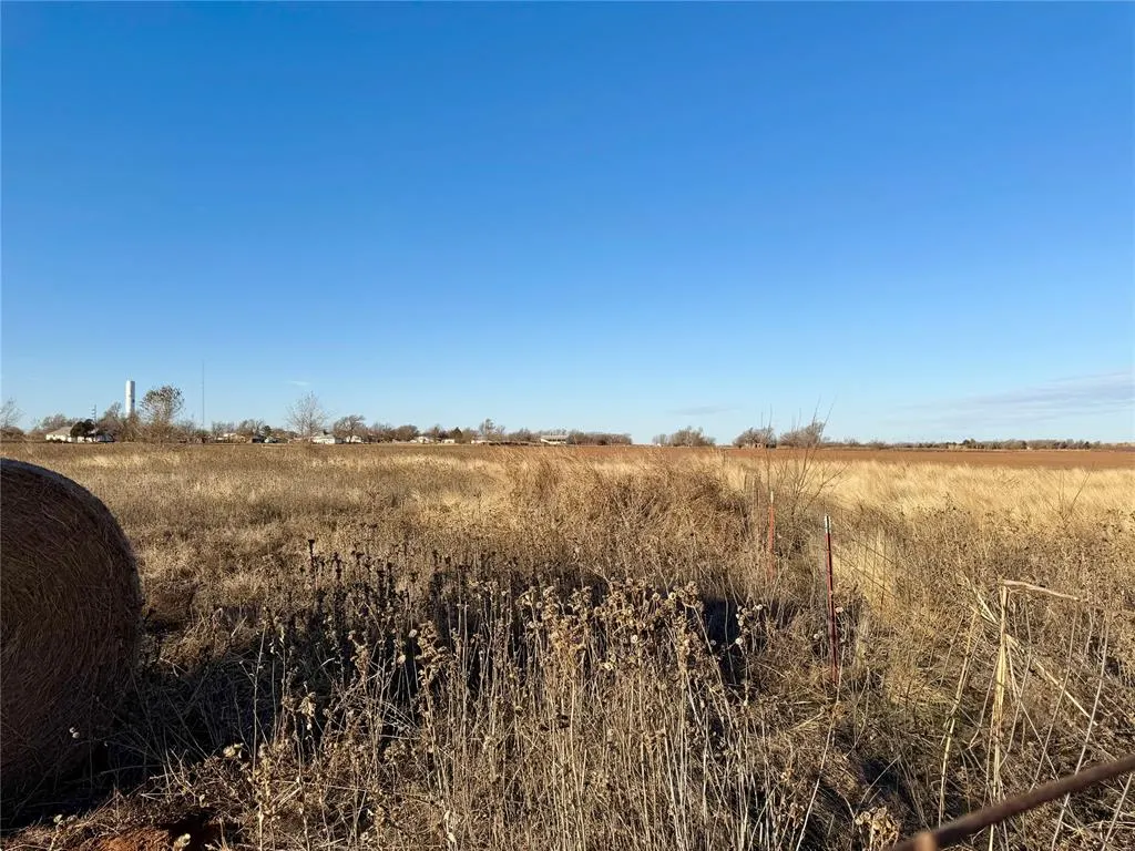 Photo 19 — 109 W 2nd Street, Custer City, OK 73639