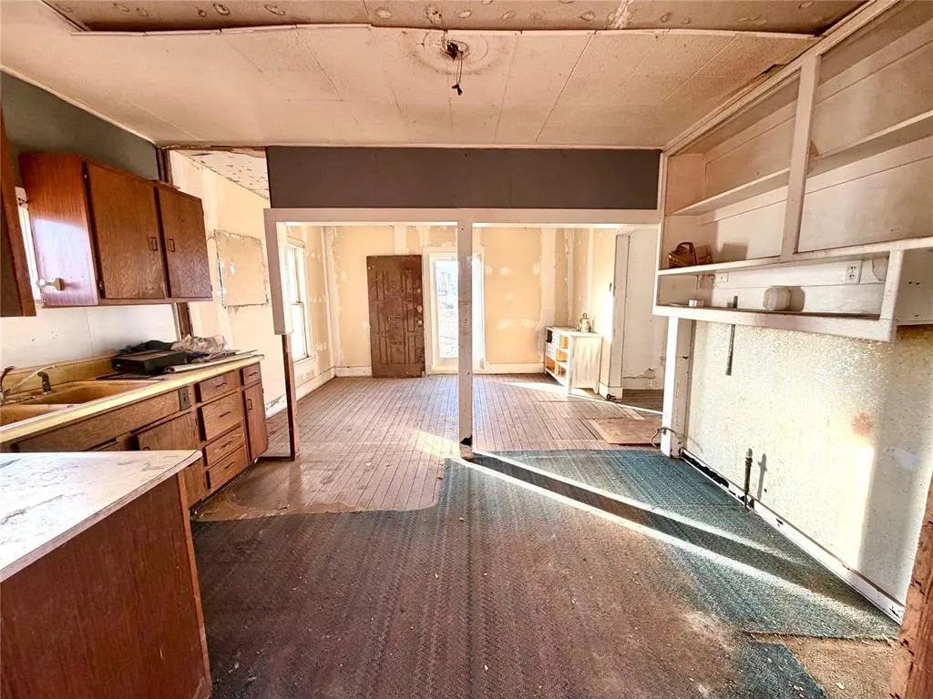 Photo 21 — 109 W 2nd Street, Custer City, OK 73639