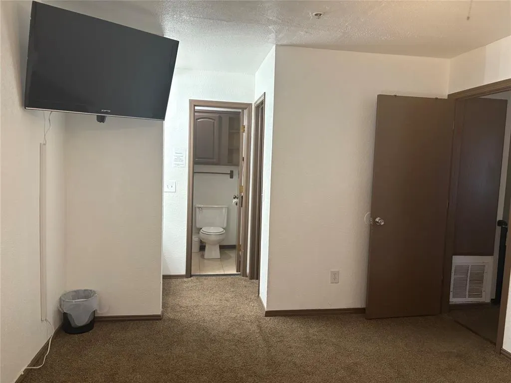 Photo 8 — 423 NE 115th Street, Oklahoma City, OK 73114