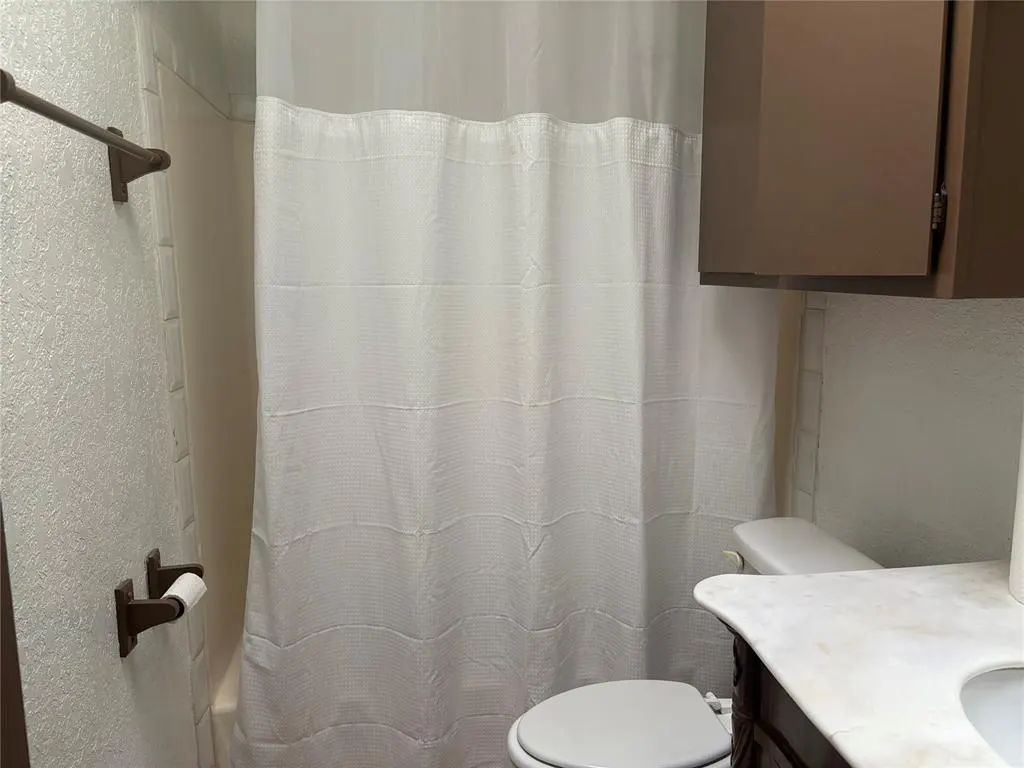 Photo 10 — 423 NE 115th Street, Oklahoma City, OK 73114