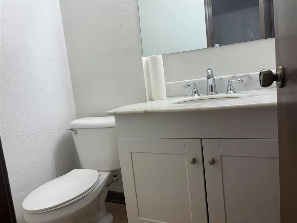 Photo 16 — 423 NE 115th Street, Oklahoma City, OK 73114