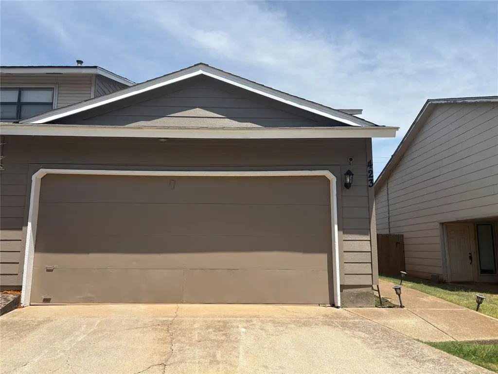 Photo 19 — 423 NE 115th Street, Oklahoma City, OK 73114