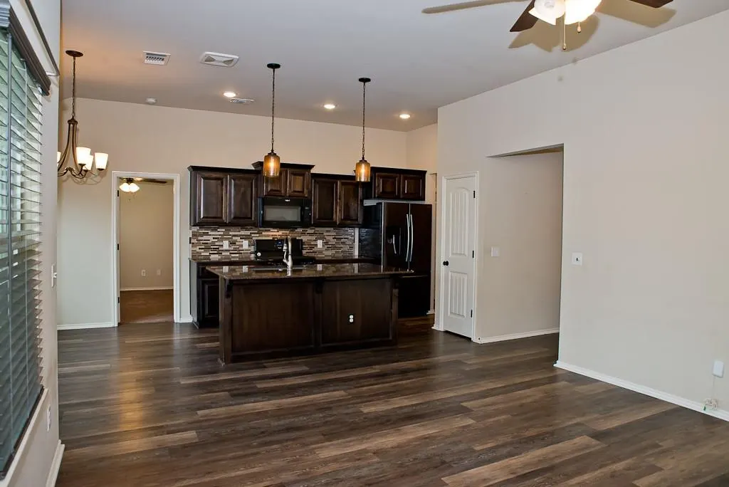 Photo 3 — 1225 SW 158th Street, Oklahoma City, OK 73170