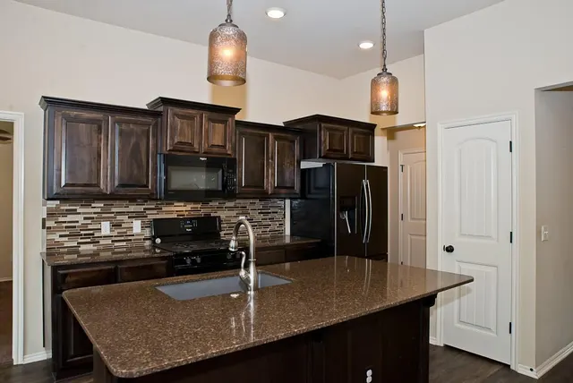 Photo 5 — 1225 SW 158th Street, Oklahoma City, OK 73170