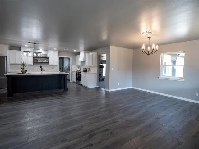 Photo 4 — 4410 NE 48th Avenue, Norman, OK 73026