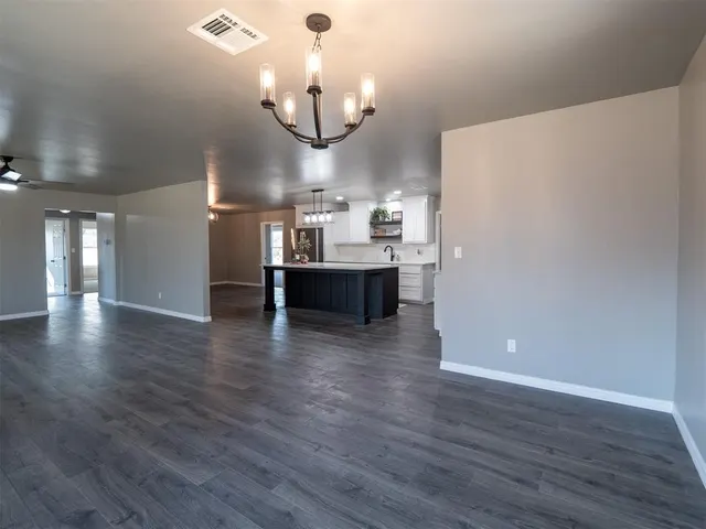 Photo 5 — 4410 NE 48th Avenue, Norman, OK 73026