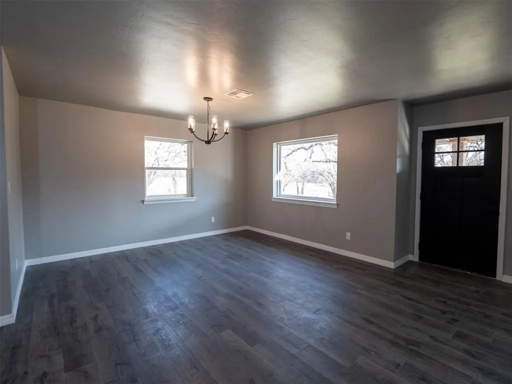 Photo 8 — 4410 NE 48th Avenue, Norman, OK 73026