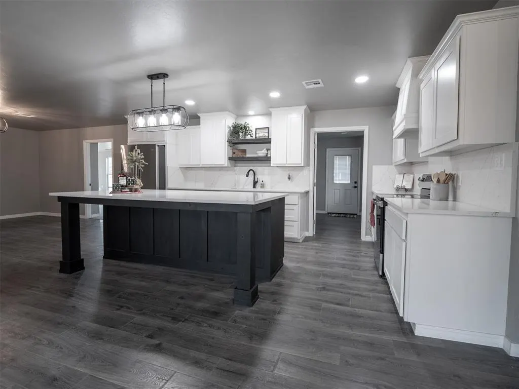 Photo 9 — 4410 NE 48th Avenue, Norman, OK 73026