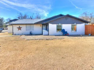Sold home at 9920 Cottonwood Drive