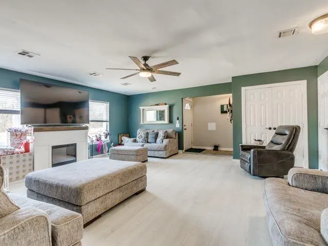 Photo 3 — 9920 Cottonwood Drive, Newalla, OK 74857