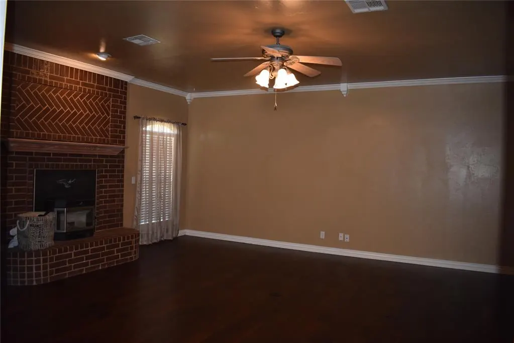 Photo 5 — 2297 Barrington Drive, Blanchard, OK 73010