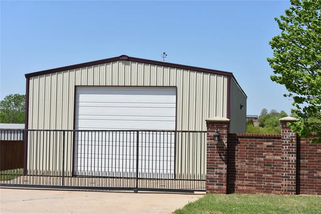 Photo 17 — 2297 Barrington Drive, Blanchard, OK 73010
