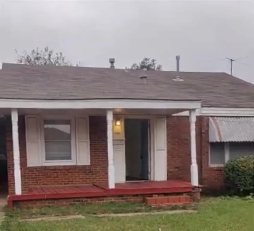 Front exterior — 441 Showalter Drive, Midwest City, OK 73110