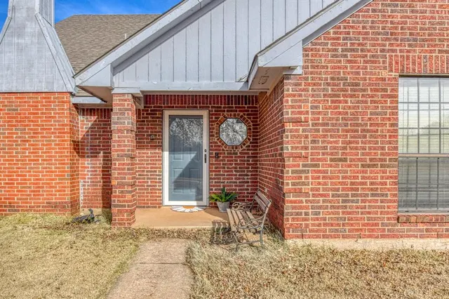 Photo 6 — 1027 Woodbrook Boulevard, Purcell, OK 73080