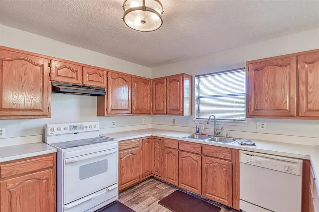 Photo 17 — 1027 Woodbrook Boulevard, Purcell, OK 73080