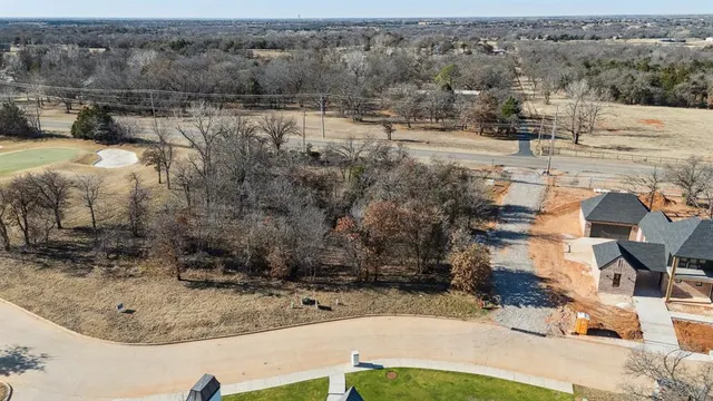 Photo 3 — 6101 Canopy Lane, Edmond, OK 73025
