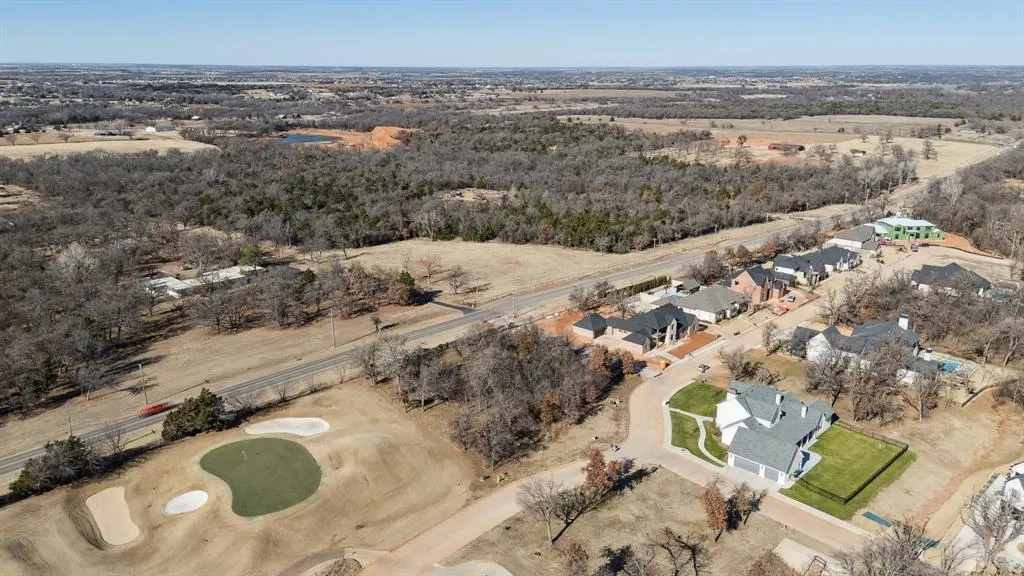 Photo 15 — 6101 Canopy Lane, Edmond, OK 73025