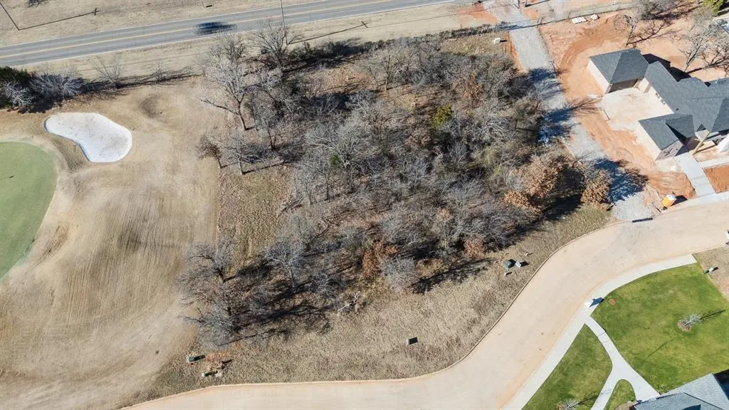 Photo 18 — 6101 Canopy Lane, Edmond, OK 73025