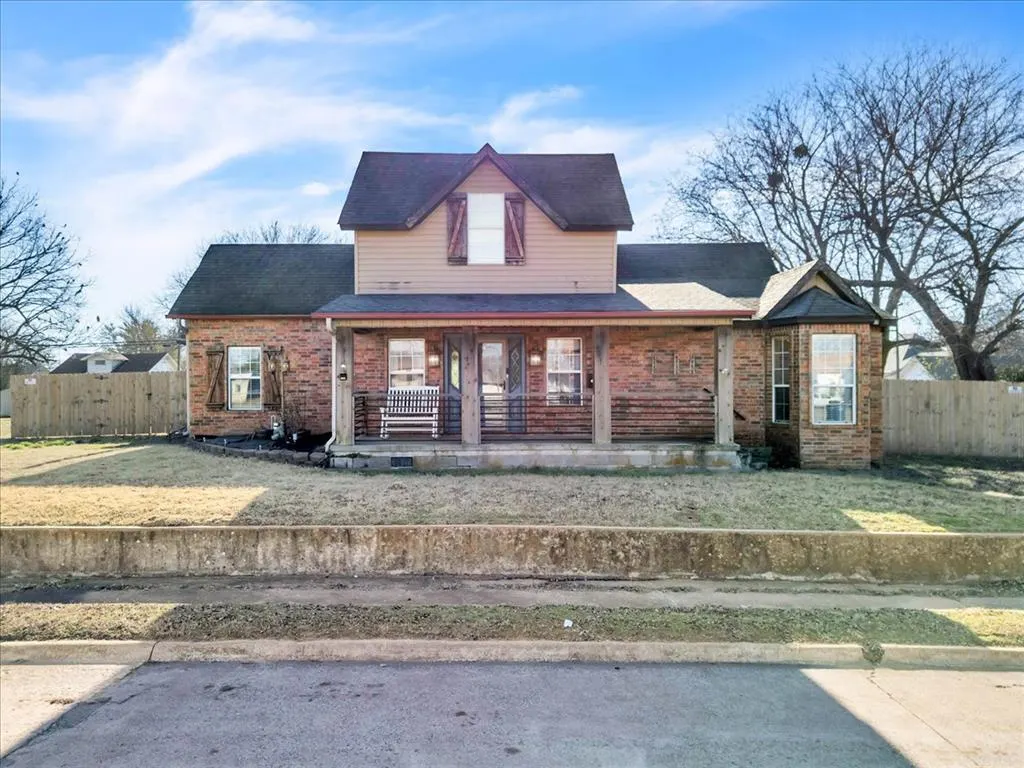 Front exterior — 402 E Main Street, Stroud, OK 74079