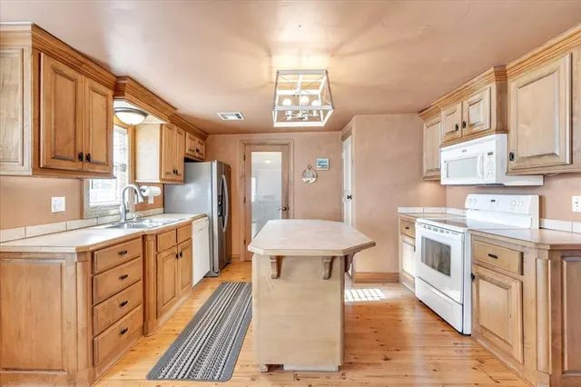 Photo 3 — 402 E Main Street, Stroud, OK 74079