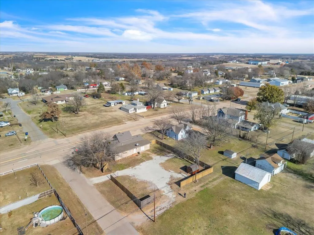 Photo 6 — 402 E Main Street, Stroud, OK 74079