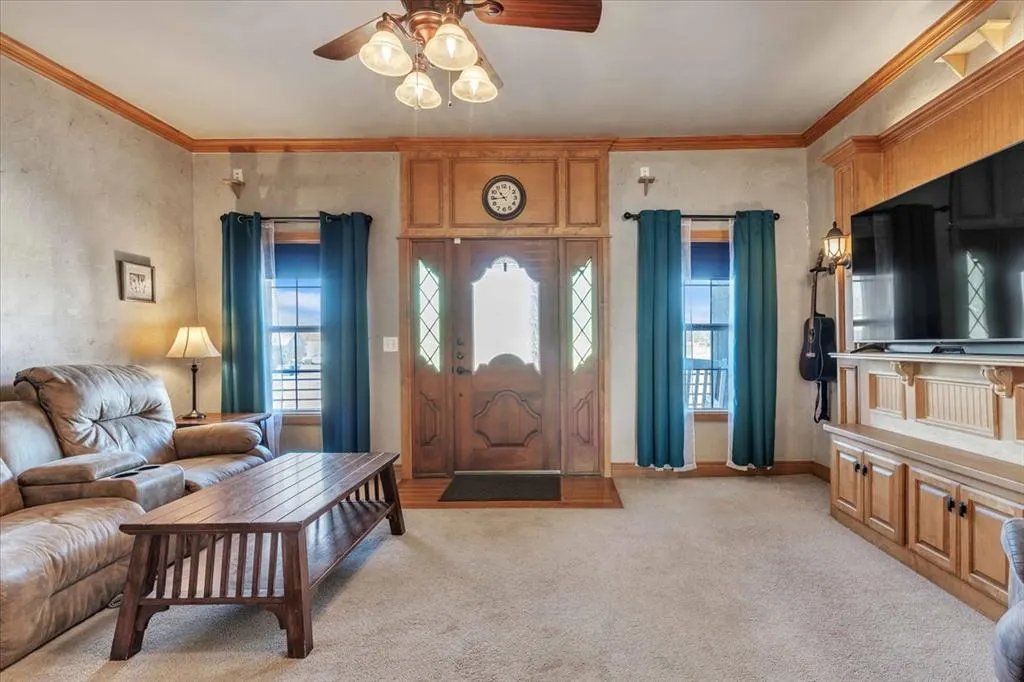 Photo 8 — 402 E Main Street, Stroud, OK 74079