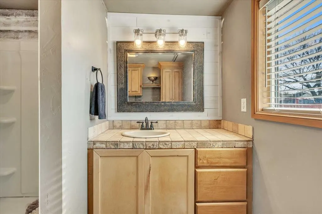 Photo 18 — 402 E Main Street, Stroud, OK 74079