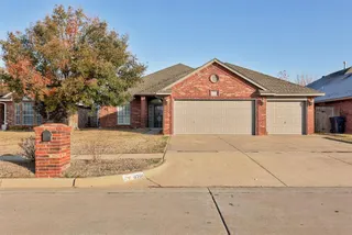 Sold home at 8701 NW 74th Street