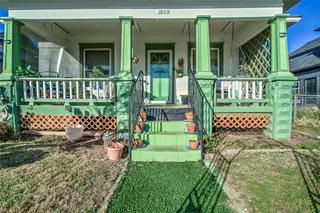 Sold home at 1809 NW 9th Street