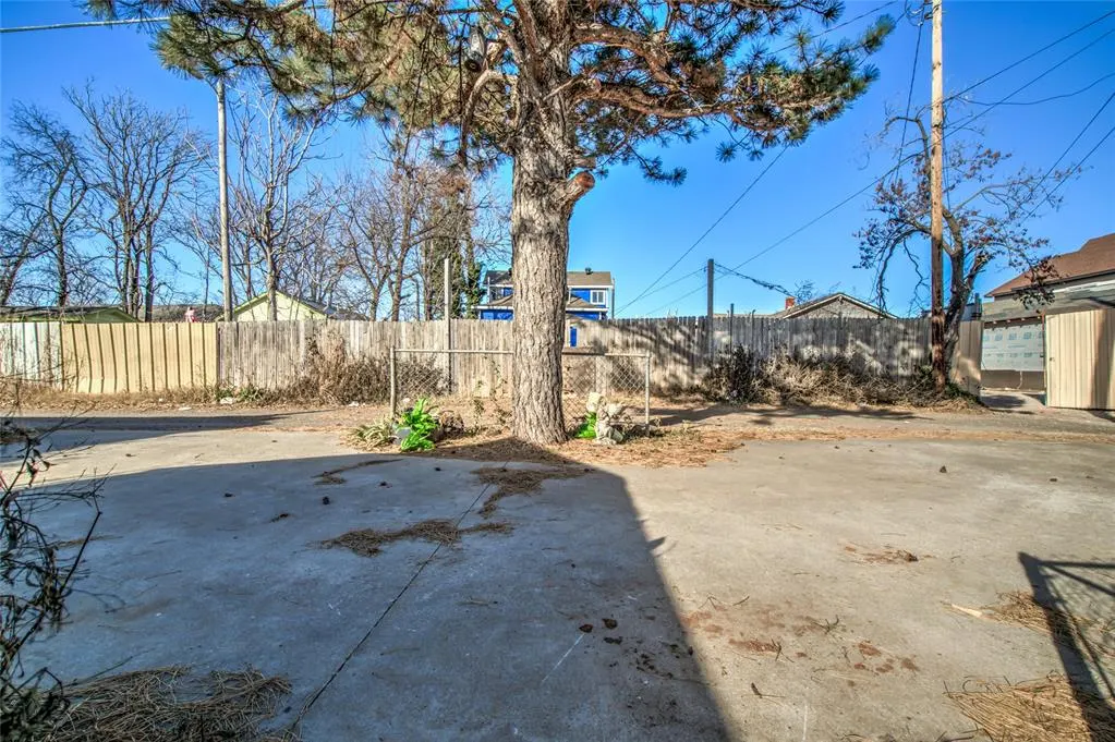 Photo 7 — 1809 NW 9th Street, Oklahoma City, OK 73106