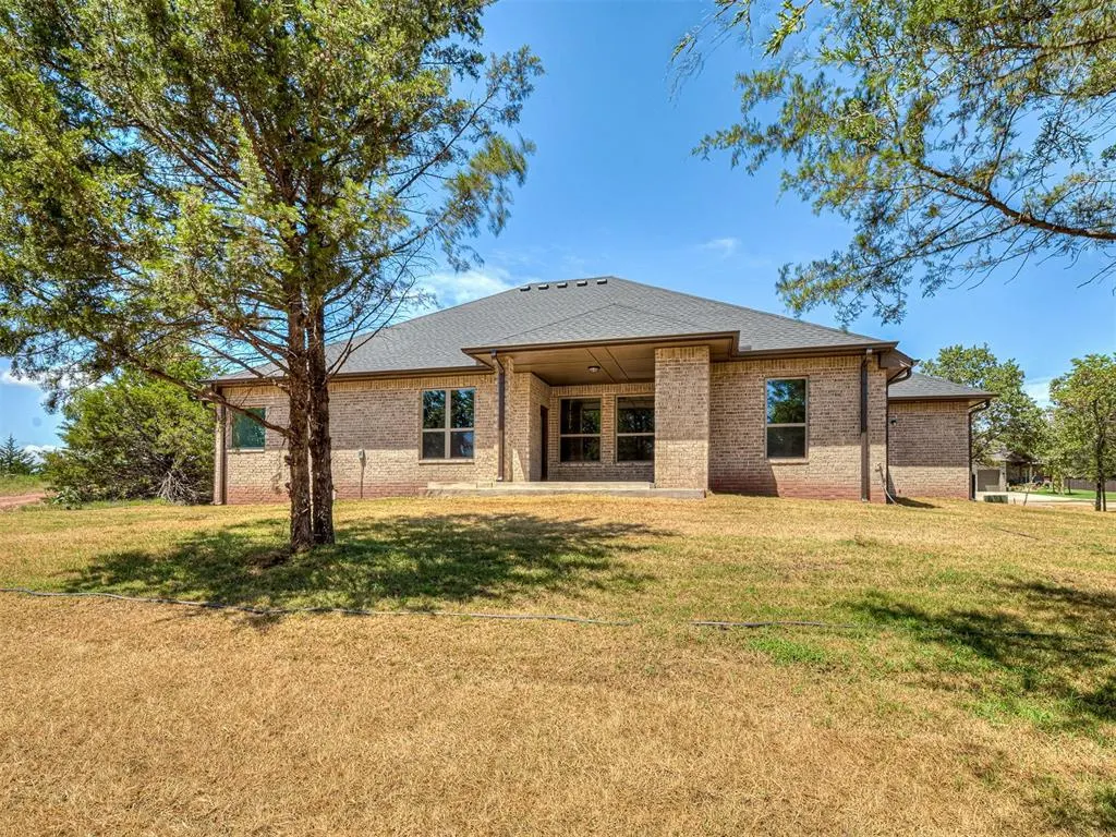 Photo 4 — 8081 Longbow, Guthrie, OK 73044