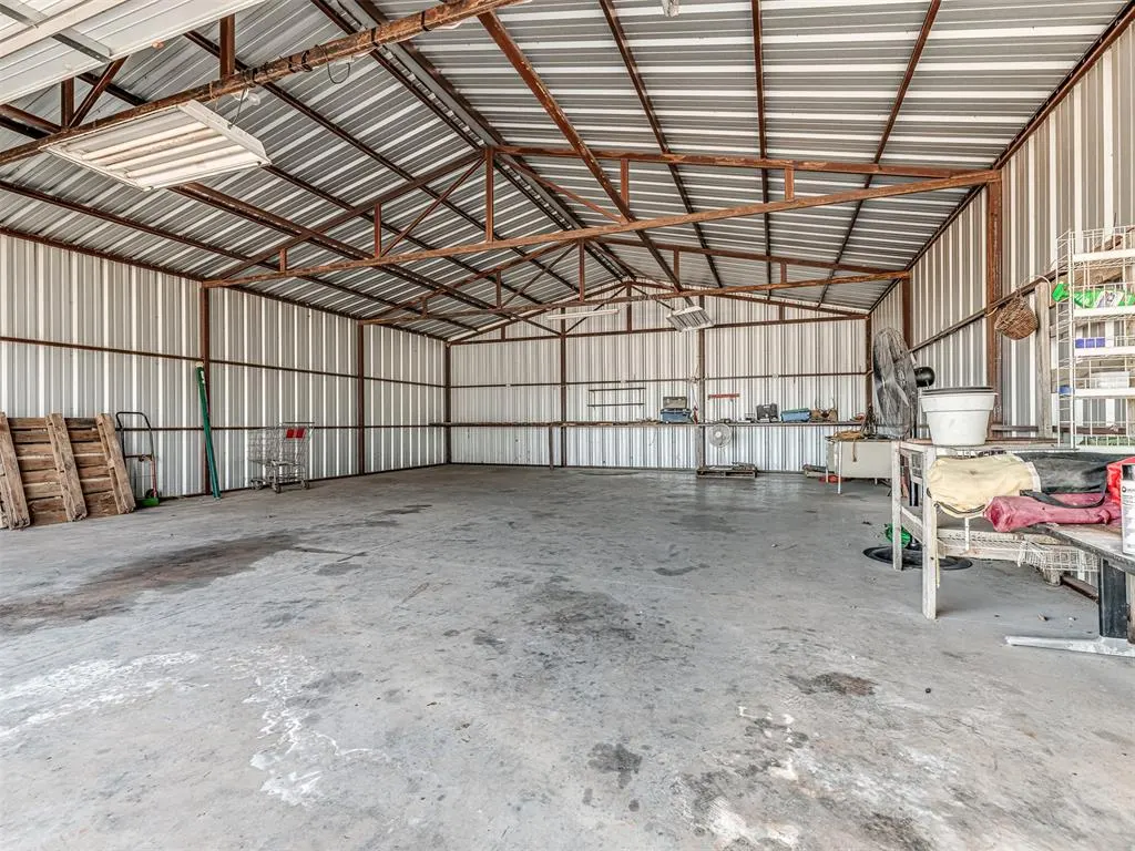 Photo 33 — 332939 E 1020 Road, Harrah, OK 73045