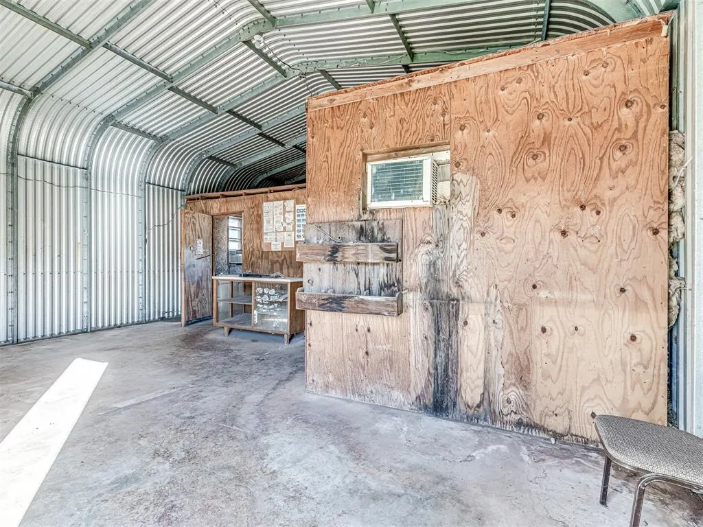 Photo 34 — 332939 E 1020 Road, Harrah, OK 73045