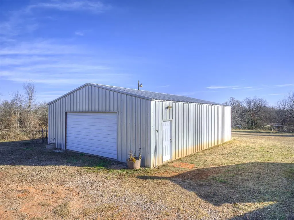 Photo 47 — 332939 E 1020 Road, Harrah, OK 73045
