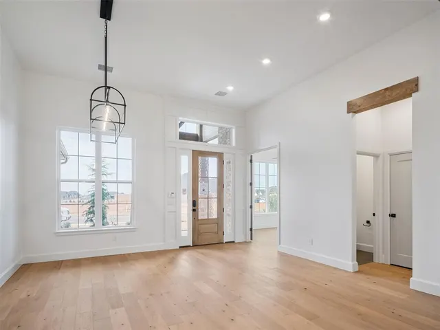 Photo 6 — 16304 Cypress Trails Drive, Oklahoma City, OK 73013