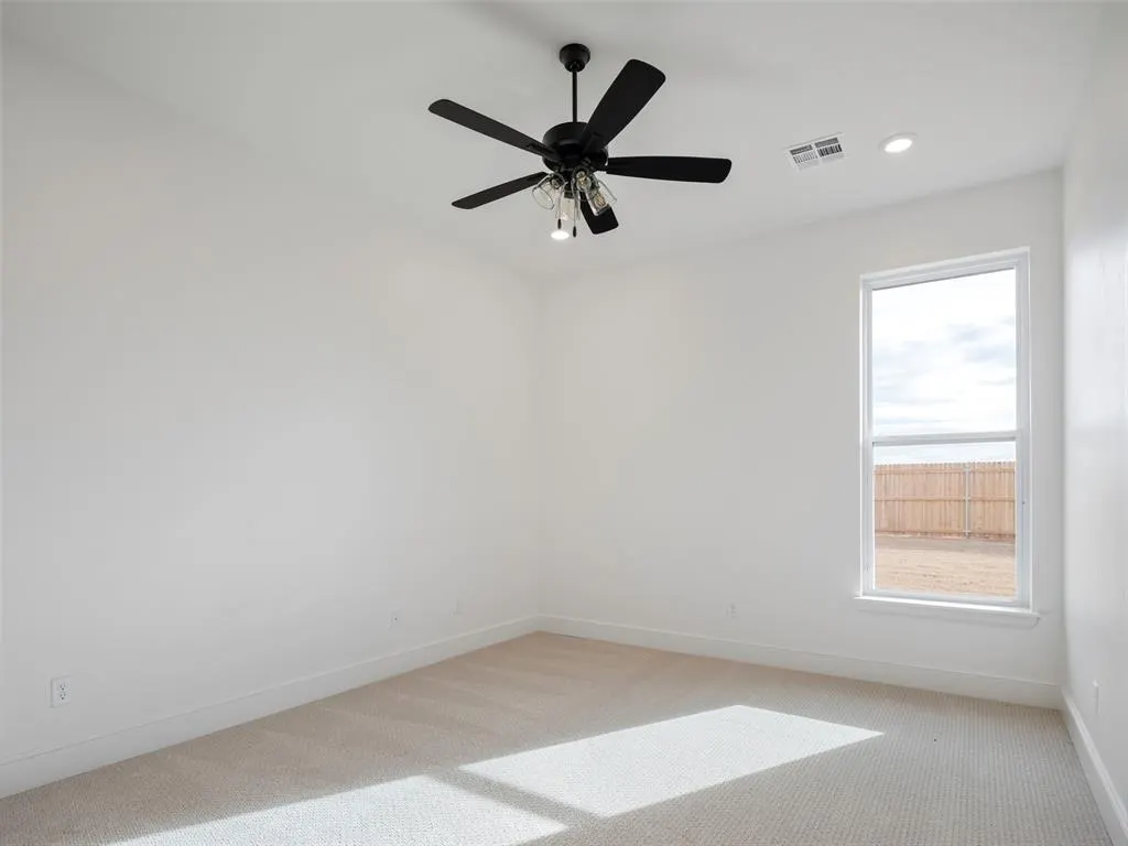 Photo 17 — 7812 NW 163rd Street, Oklahoma City, OK 73013